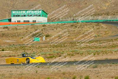 media/Jun-01-2025-CalClub SCCA (Sun) [[eae223c5dd]]/Group 3/Qualifying/